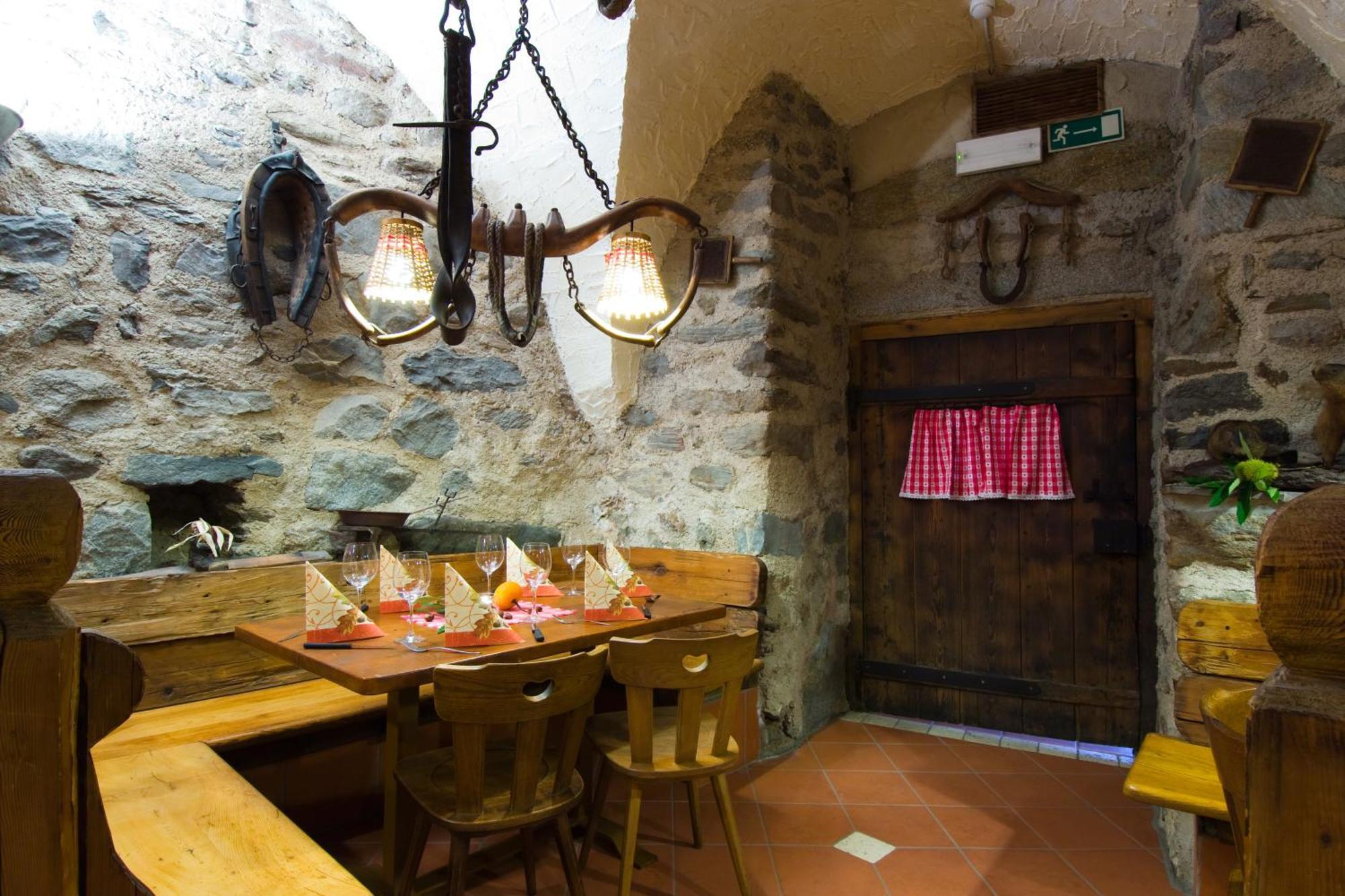 Hotel Loewenwirt Tscherms Zewnętrze zdjęcie